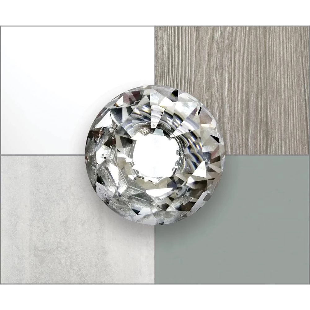 Richelieu Hardware Pordenone Collection 1-3/16 in. (30 mm) Crystal and Chrome Contemporary Cabinet Knob 7 Richelieu Hardware Pordenone Collection 1-3/16 in. (30 mm) Crystal and Chrome Contemporary Cabinet Knob - Image 5